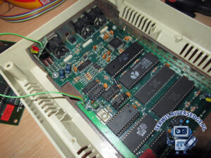 Rzut oka na naprawioną płytę główną Commodore 1541 II