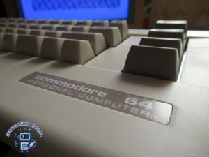Folia na emblemacie Commodore 64!