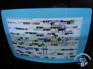Krzaki na ekranie Commodore VIC-20 po wymianie KERNAL ROM i układu VIC